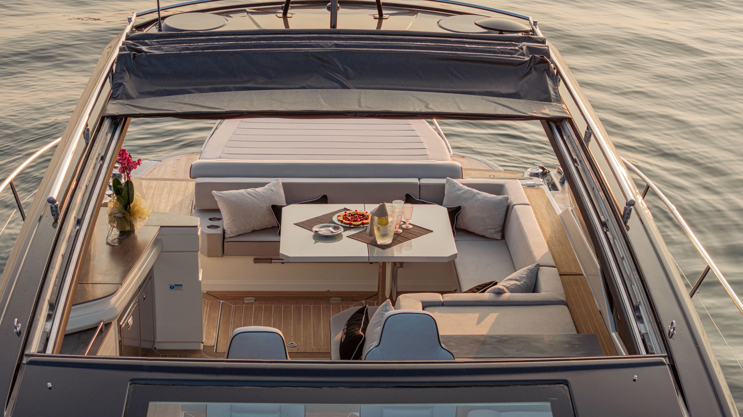 Aperitivo al tramonto